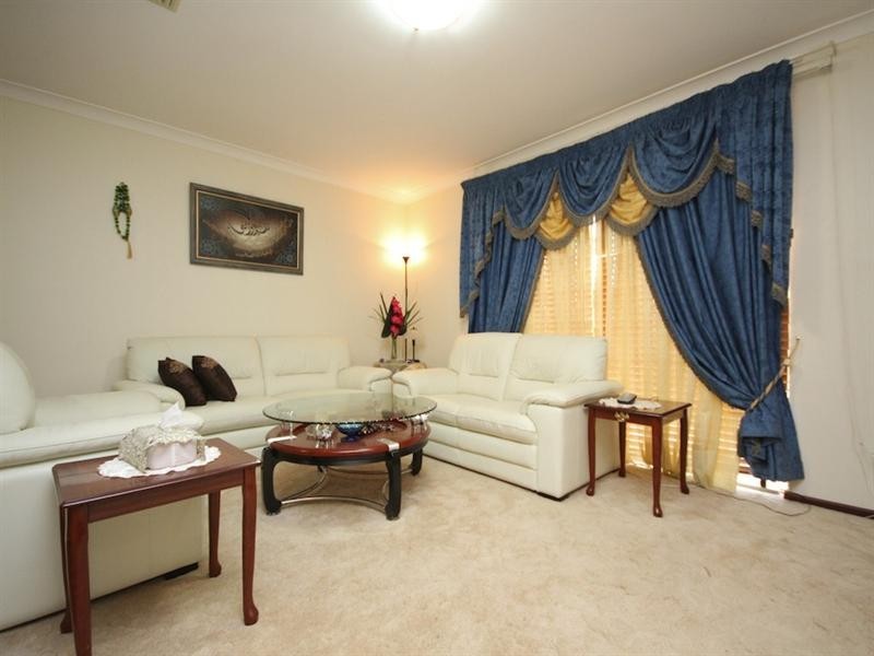 62 Kingfisher Avenue, Ballajura WA 6066