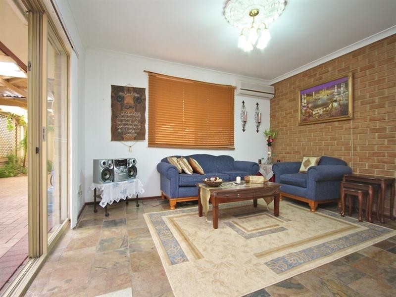 62 Kingfisher Avenue, Ballajura WA 6066