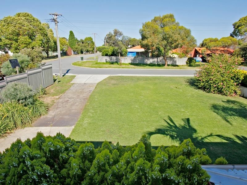 102 Hamilton Street, Bassendean WA 6054