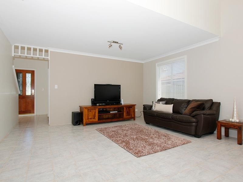 102 Hamilton Street, Bassendean WA 6054