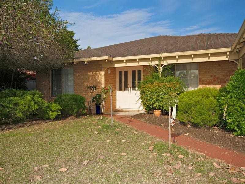 36 Valley Brook Road, Caversham WA 6055
