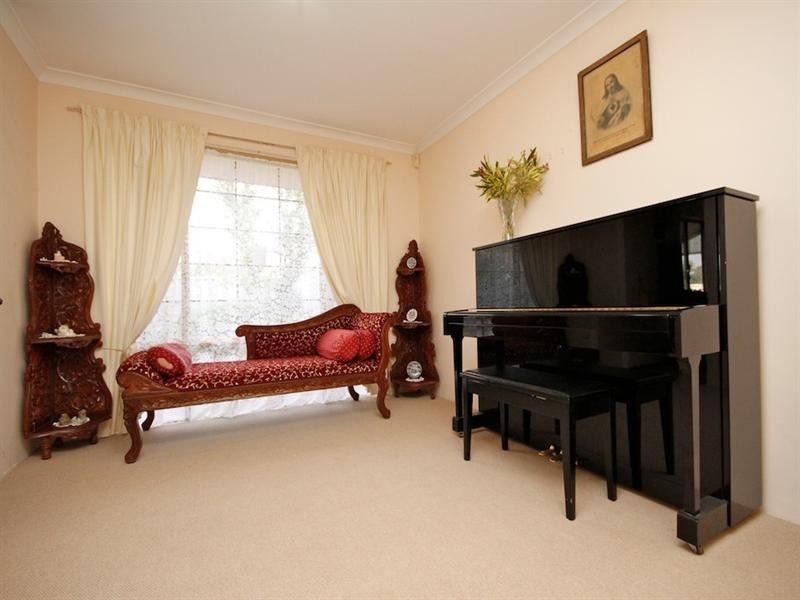 36 Valley Brook Road, Caversham WA 6055