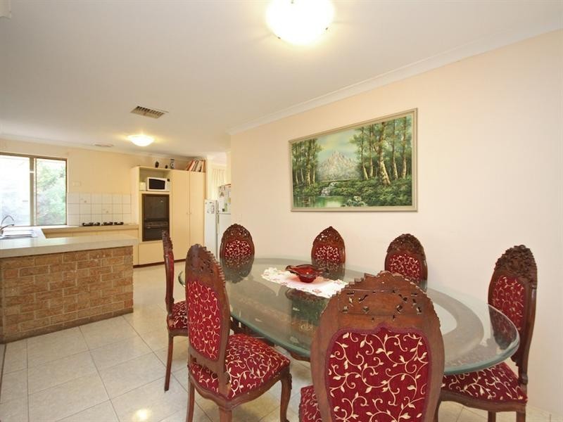 36 Valley Brook Road, Caversham WA 6055