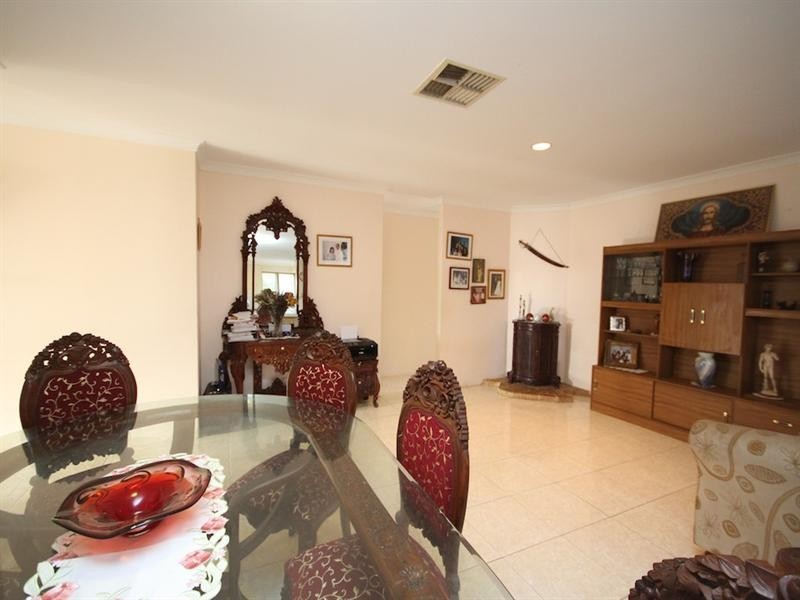 36 Valley Brook Road, Caversham WA 6055