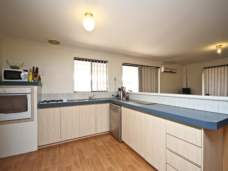 10 Napa Court, Caversham WA 6055