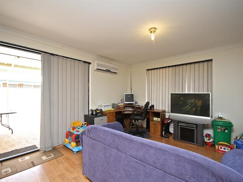 10 Napa Court, Caversham WA 6055