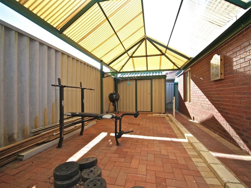 18 Tolbury Retreat, Kiara WA 6054