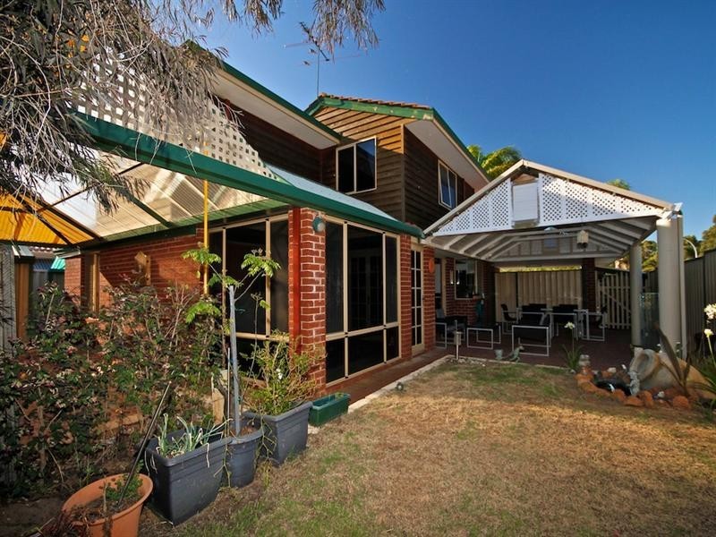 18 Tolbury Retreat, Kiara WA 6054