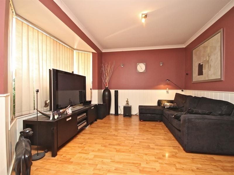 18 Tolbury Retreat, Kiara WA 6054