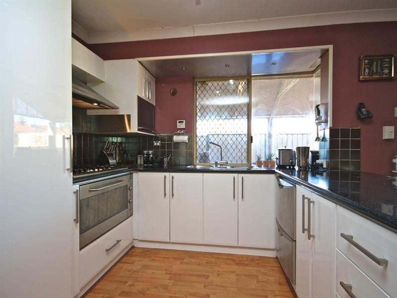 18 Tolbury Retreat, Kiara WA 6054