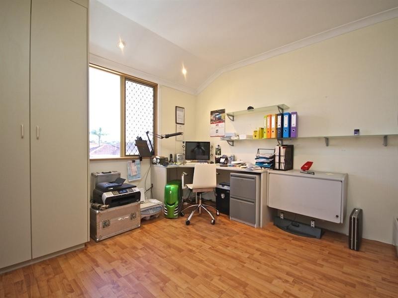 18 Tolbury Retreat, Kiara WA 6054