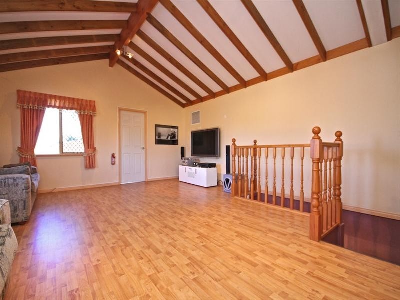 18 Tolbury Retreat, Kiara WA 6054