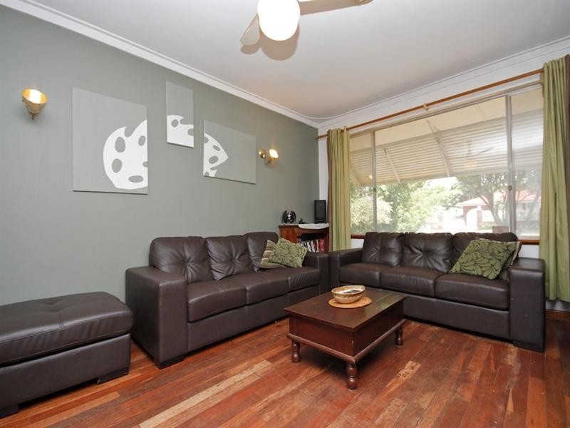 19 Mann Way, Bassendean WA 6054