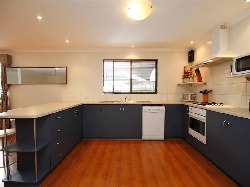 27a Coonawarra Drive, Caversham WA 6055