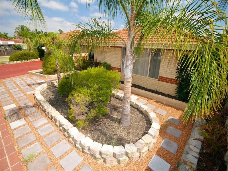 1 Bowood Cove, Kiara WA 6054