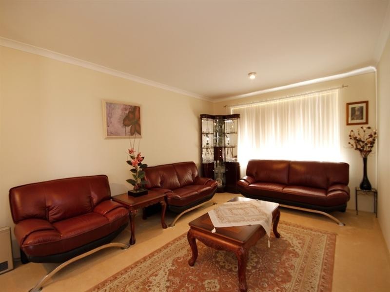 1 Bowood Cove, Kiara WA 6054