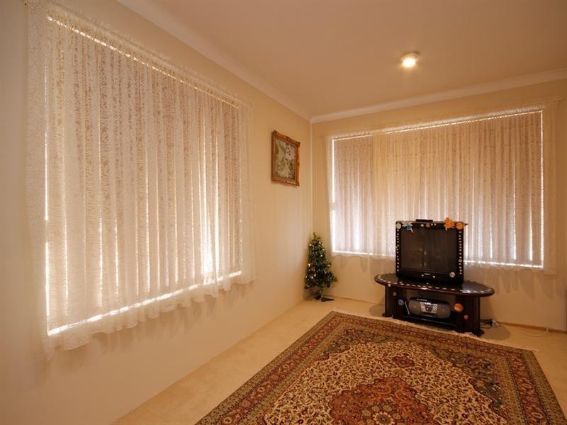 1 Bowood Cove, Kiara WA 6054