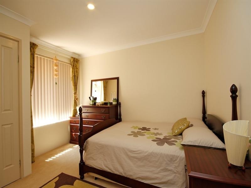 1 Bowood Cove, Kiara WA 6054