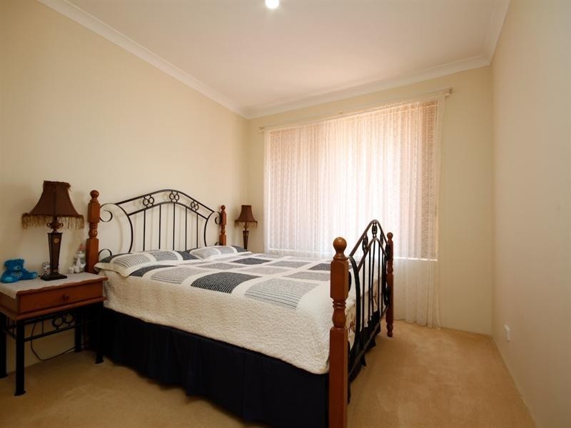 1 Bowood Cove, Kiara WA 6054