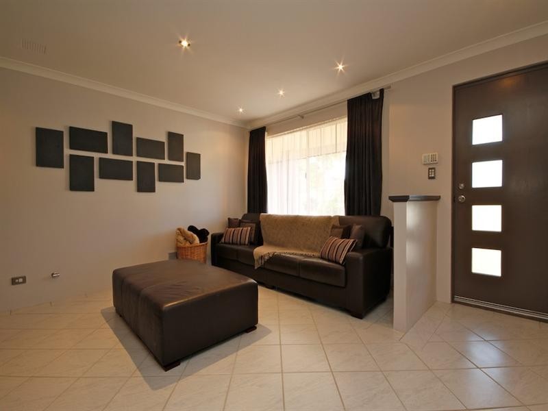 5 Creswick Cross, Kiara WA 6054