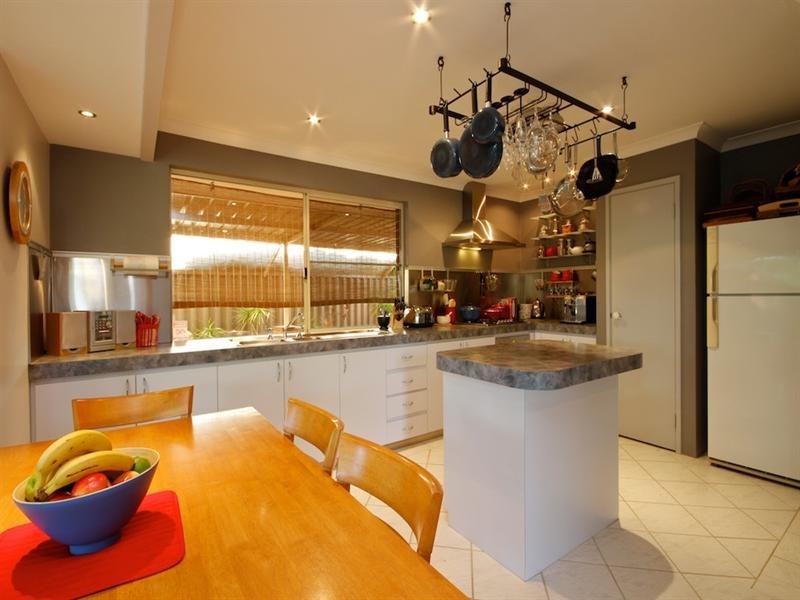 5 Creswick Cross, Kiara WA 6054