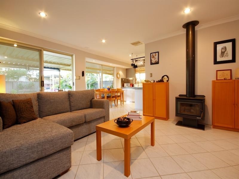 5 Creswick Cross, Kiara WA 6054