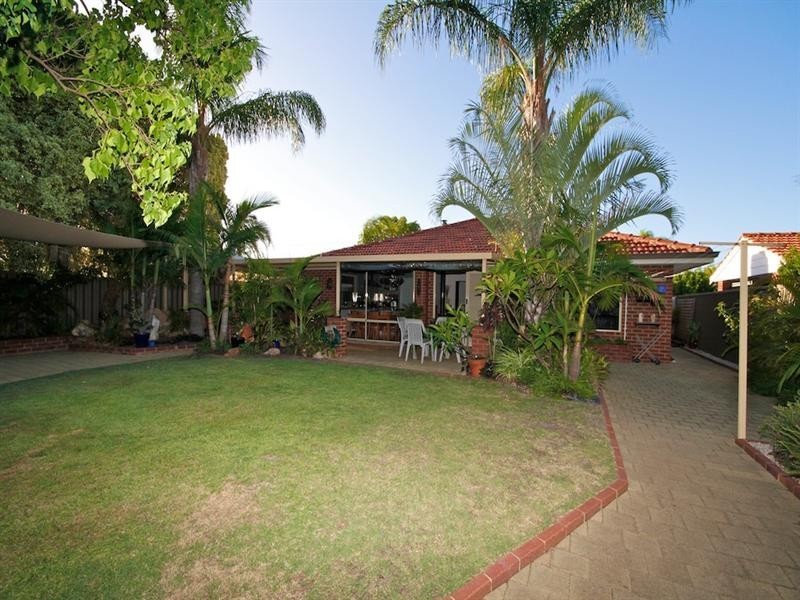 5 Creswick Cross, Kiara WA 6054