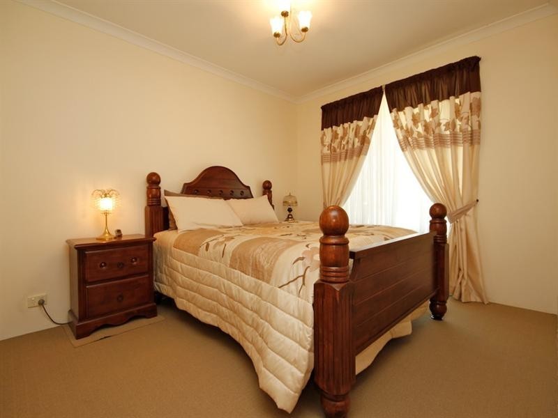 30 Alsace Avenue, Caversham WA 6055