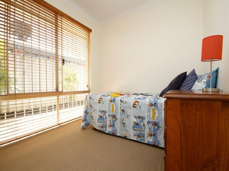 30 Alsace Avenue, Caversham WA 6055