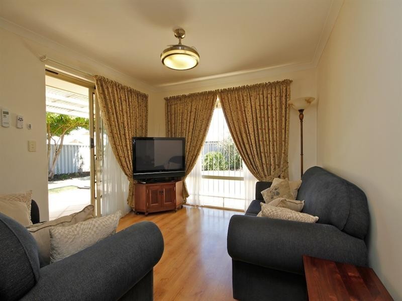 30 Alsace Avenue, Caversham WA 6055