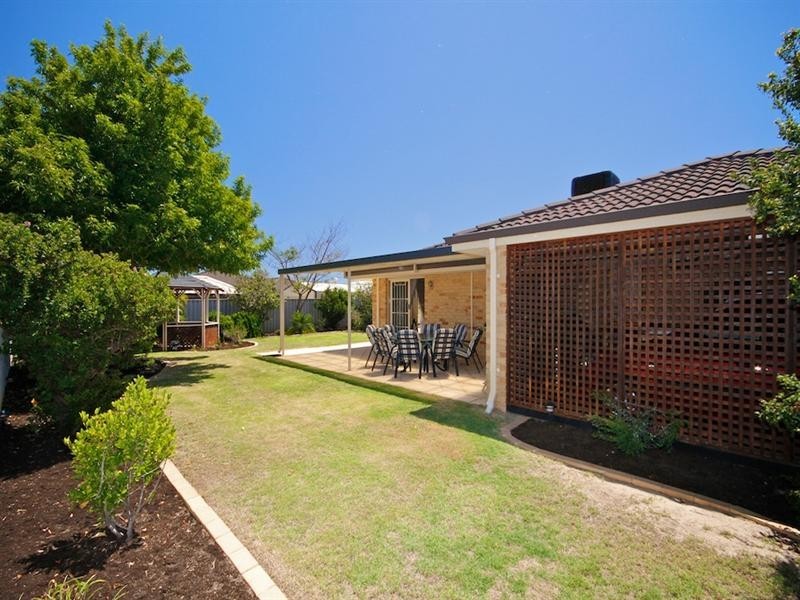 30 Alsace Avenue, Caversham WA 6055