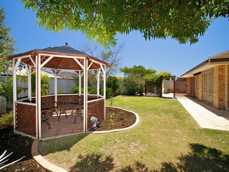 30 Alsace Avenue, Caversham WA 6055