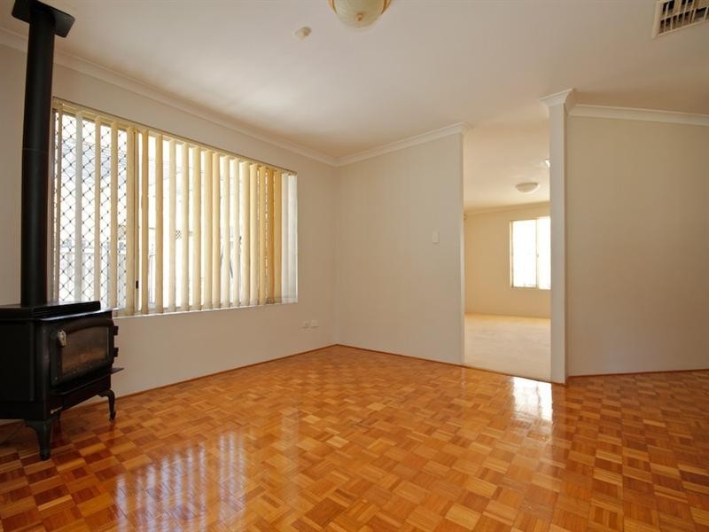 20 Winchester Place, Ballajura WA 6066