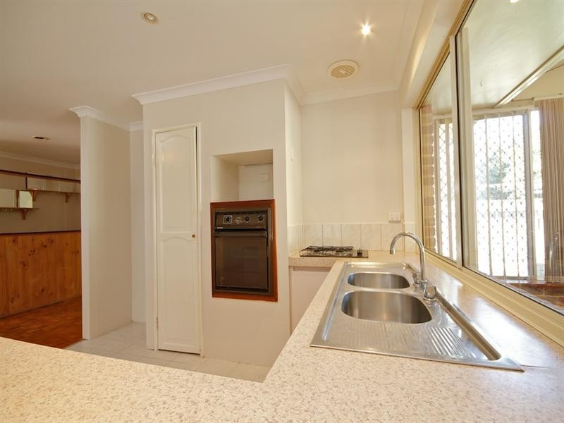20 Winchester Place, Ballajura WA 6066