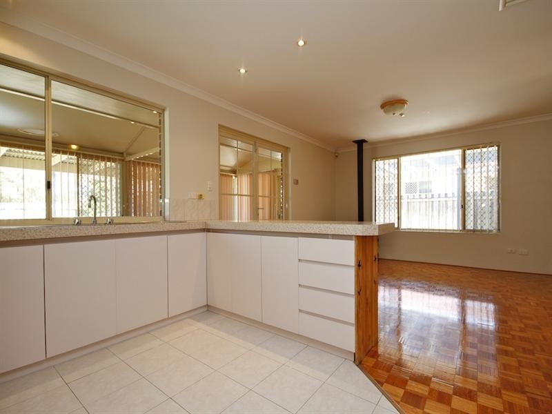 20 Winchester Place, Ballajura WA 6066