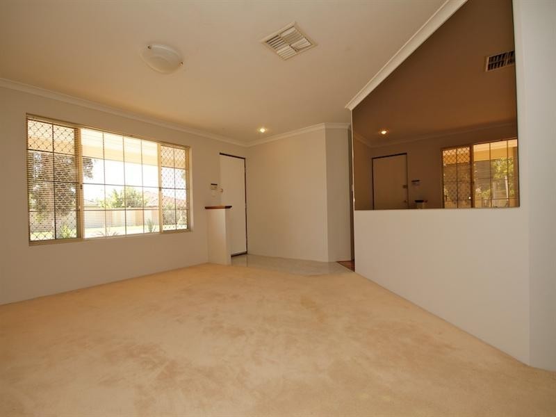 20 Winchester Place, Ballajura WA 6066