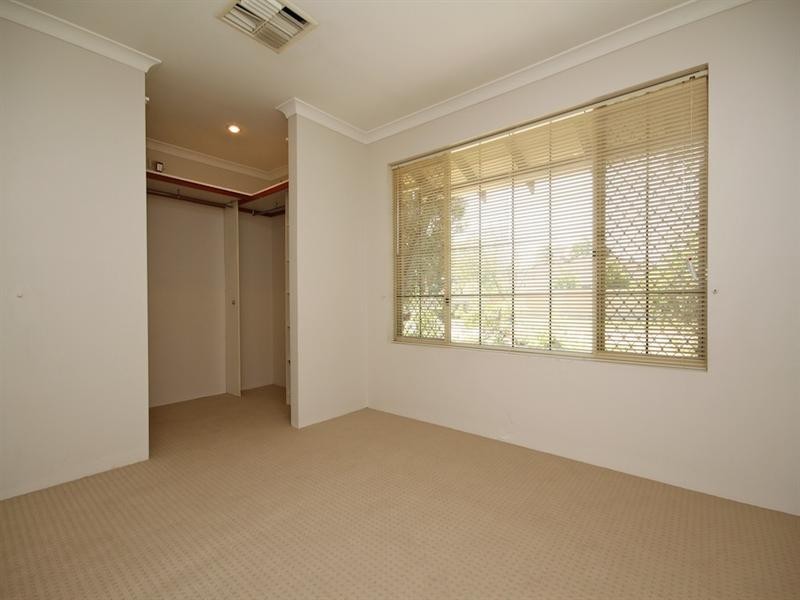 20 Winchester Place, Ballajura WA 6066