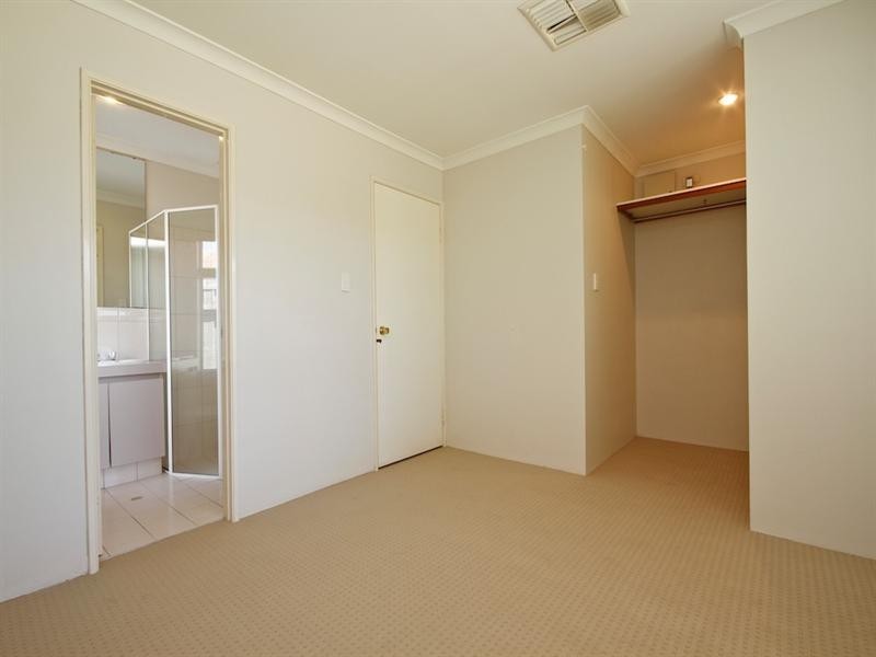 20 Winchester Place, Ballajura WA 6066