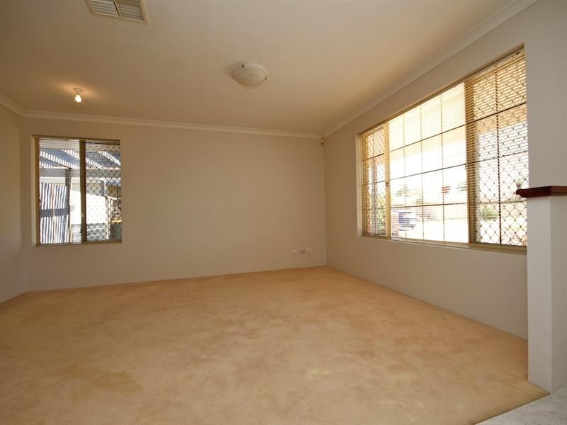 20 Winchester Place, Ballajura WA 6066
