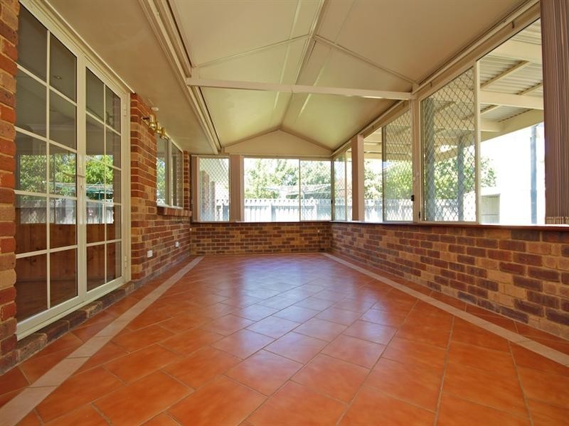 20 Winchester Place, Ballajura WA 6066
