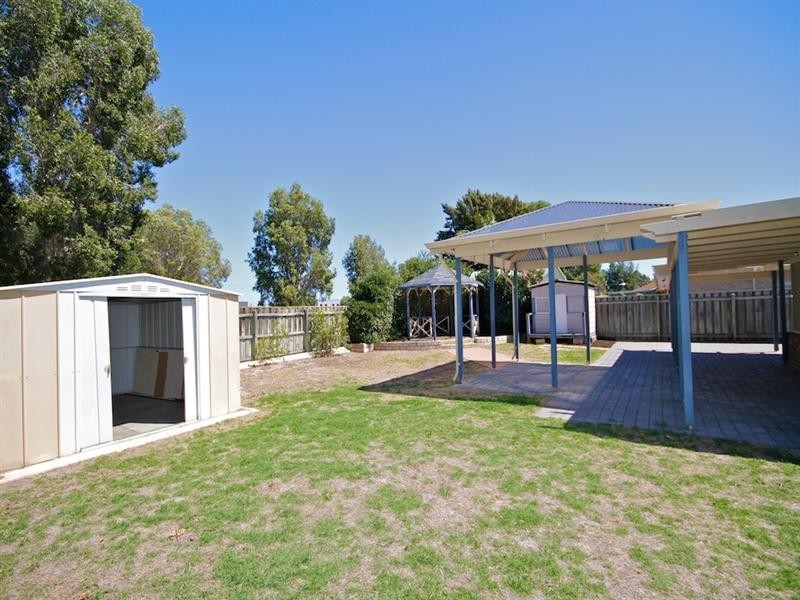 20 Winchester Place, Ballajura WA 6066