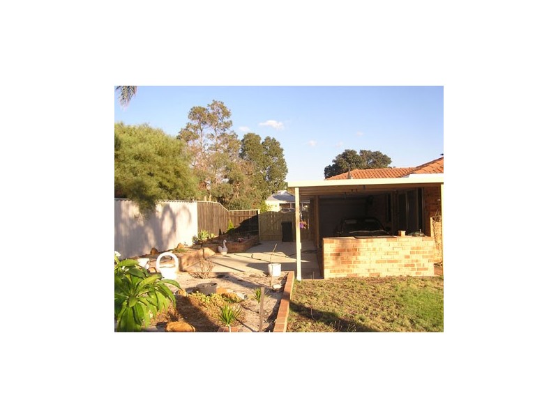 1 Fussel Green, Stratton WA 6056