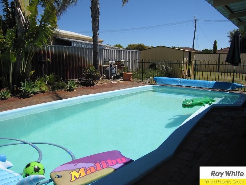 1 Lena Crescent, Beechboro WA 6063