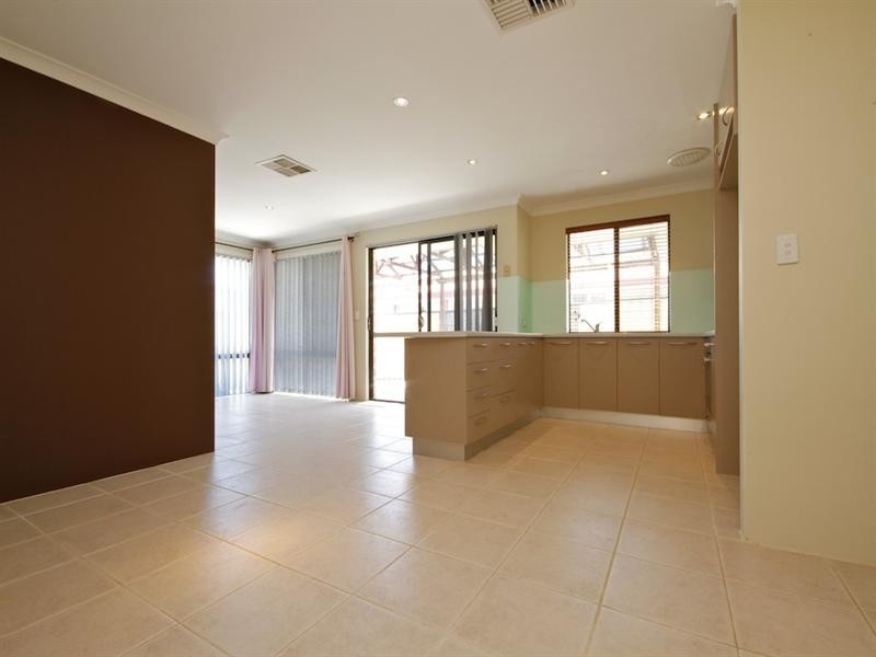 35 Mitra Loop, Beechboro WA 6063