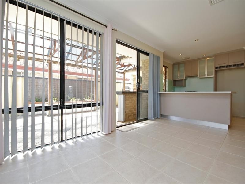 35 Mitra Loop, Beechboro WA 6063