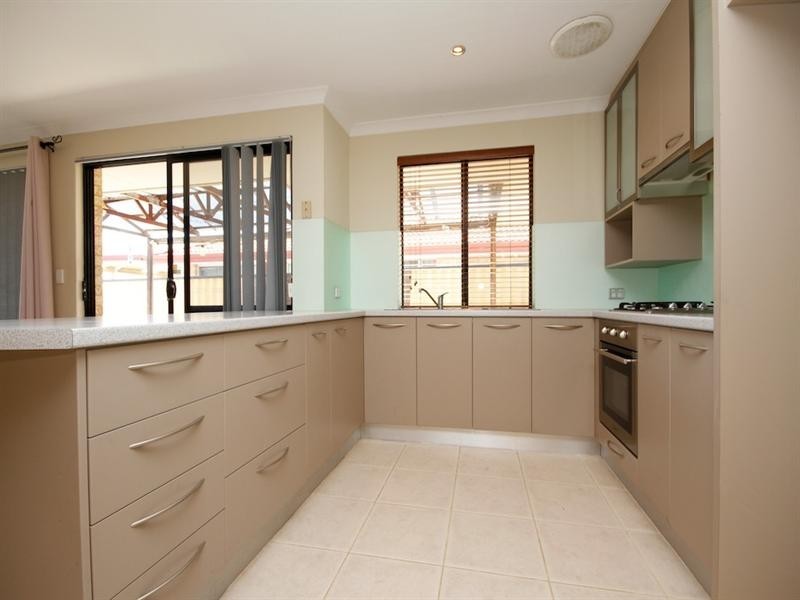 35 Mitra Loop, Beechboro WA 6063