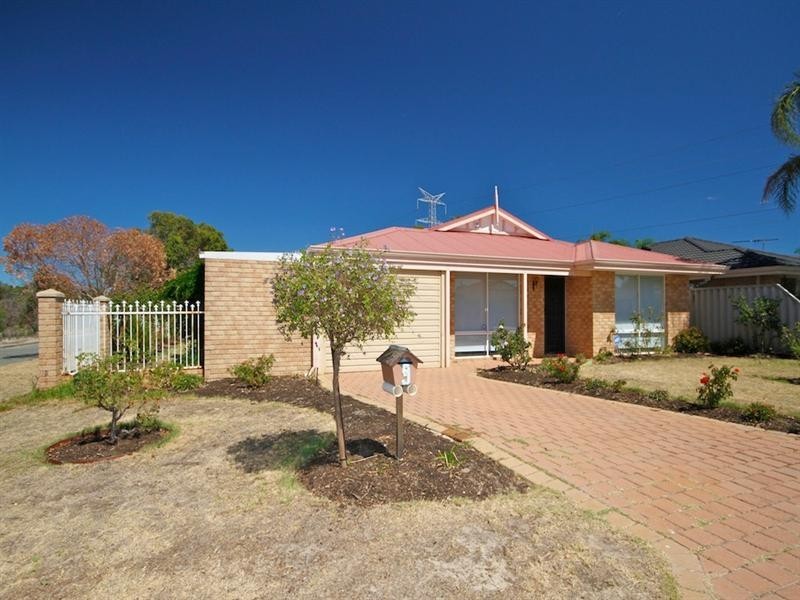 9 Pikes Close, Caversham WA 6055