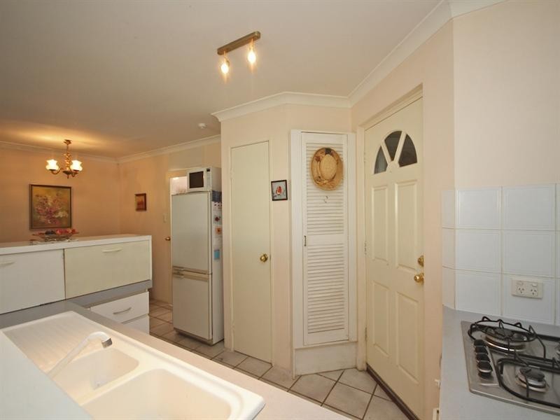 9 Pikes Close, Caversham WA 6055