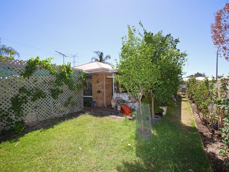 9 Pikes Close, Caversham WA 6055