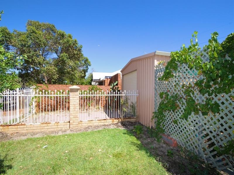 9 Pikes Close, Caversham WA 6055